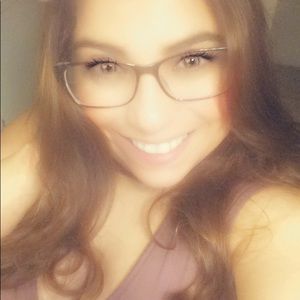 Meet your Posher, Louro